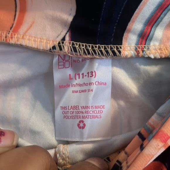 No boundaries groovy 60s 70s styled flare bell bottom pants. Juniors. - Picture 4 of 5